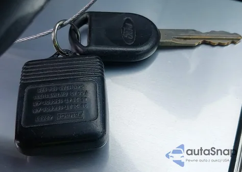 2006 Ford Mustang V6 z USA, uszkodzony, nr VIN 1ZVFT80N365190851